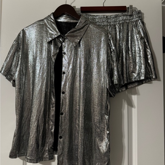 SHEIN Coolane Plus Holographic Drop Shoulder Shirt & Paperbag Waist Shorts - Picture 4 of 8